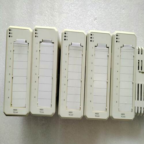 模块，型号AI835，成色非常新，多，功能完好。