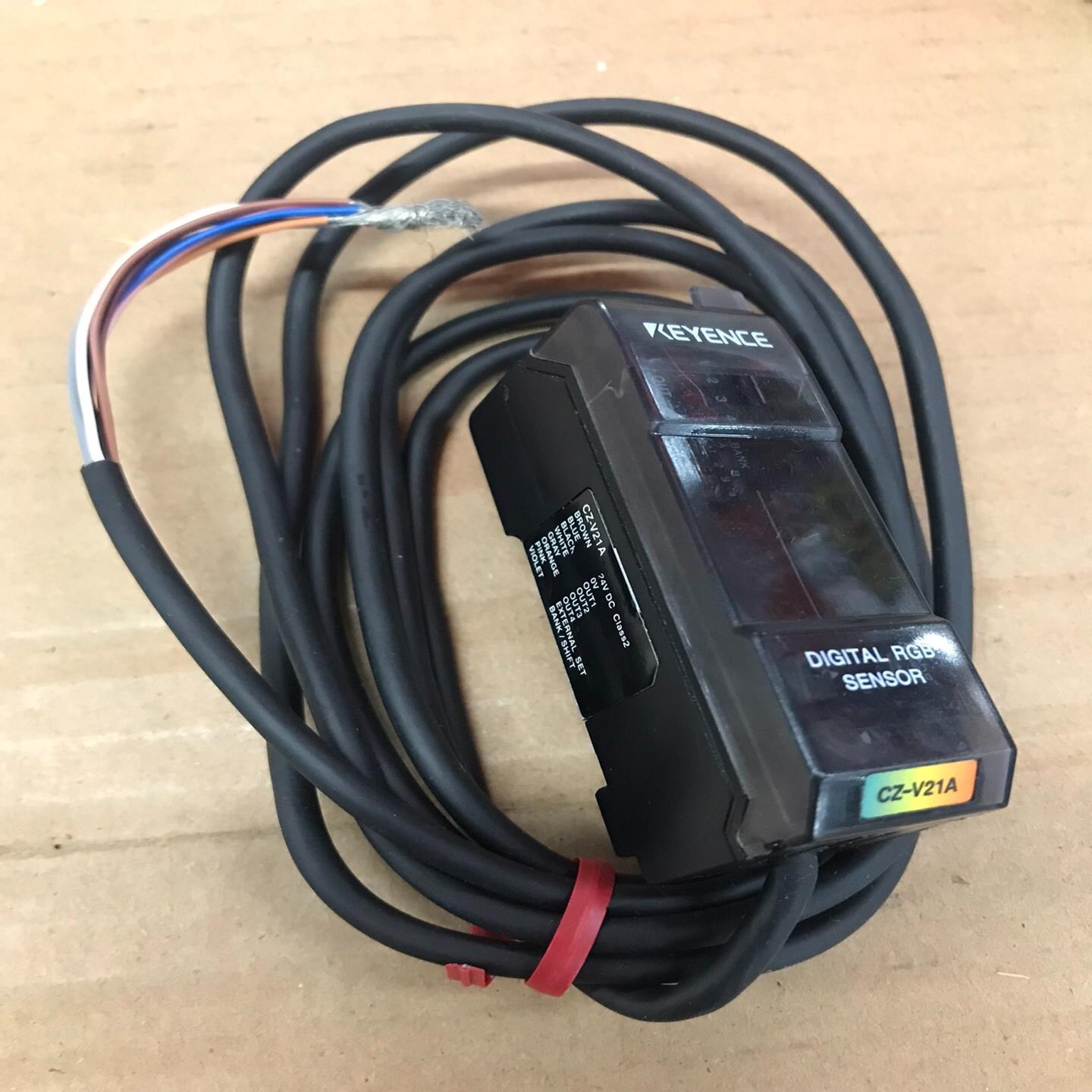 基恩士传感器CZ-V21A，非原装，图片实拍，功能正常。基本