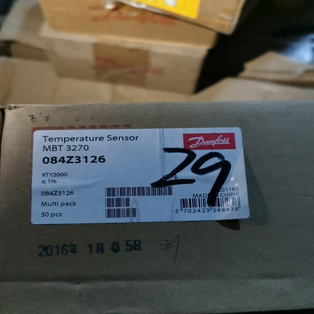 MBT3270-084Z3126  丹佛斯温度传感器  全新