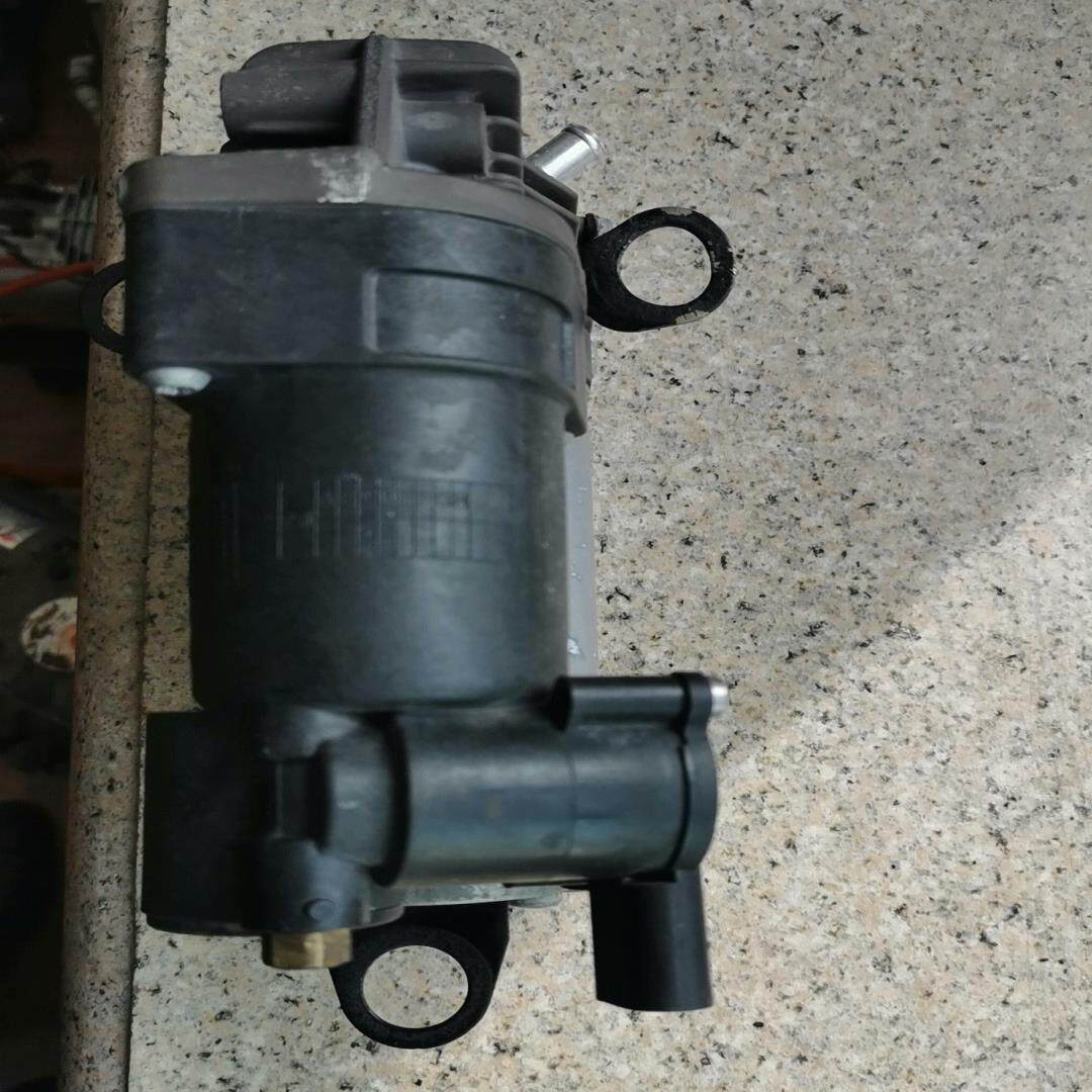 [德峰]AMK打气泵，通电运转正常。