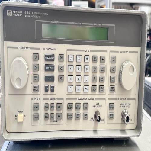 （设备配件）HP8647A 频率合成器，可正常使用。成色如图。