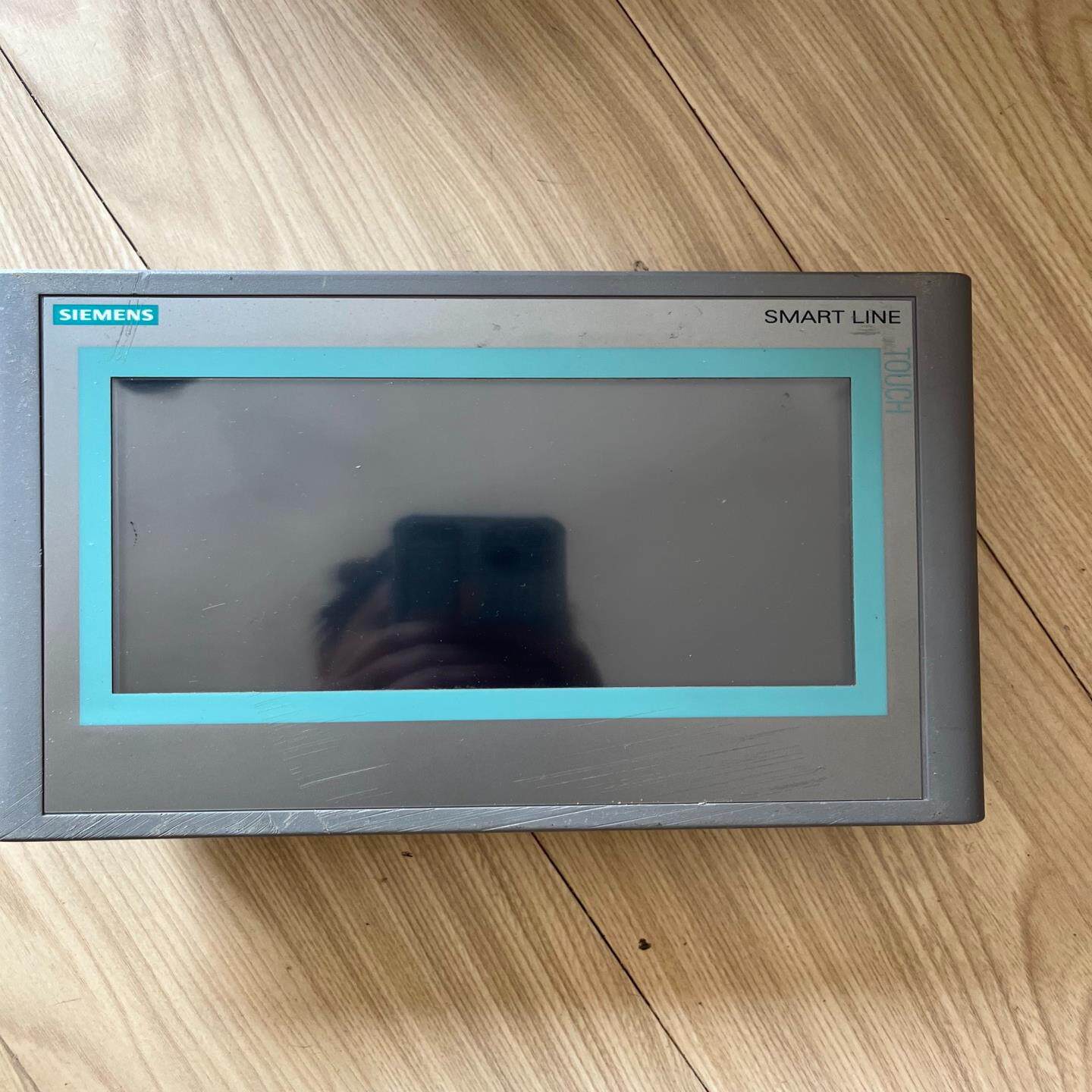 触摸屏smart 700 IE，型号：6AV6 6(崽崽配件）