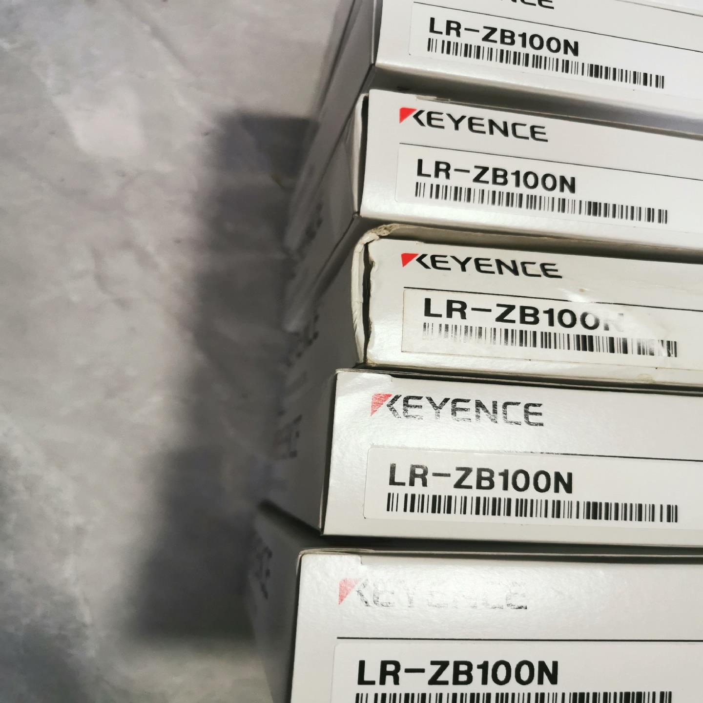 基恩士LR-ZB100N 全新原装正品，6，7