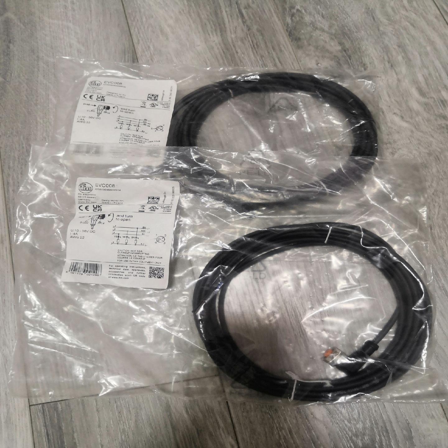 ifm易福门EVC008开关带插头连接线电缆，全新原装，2