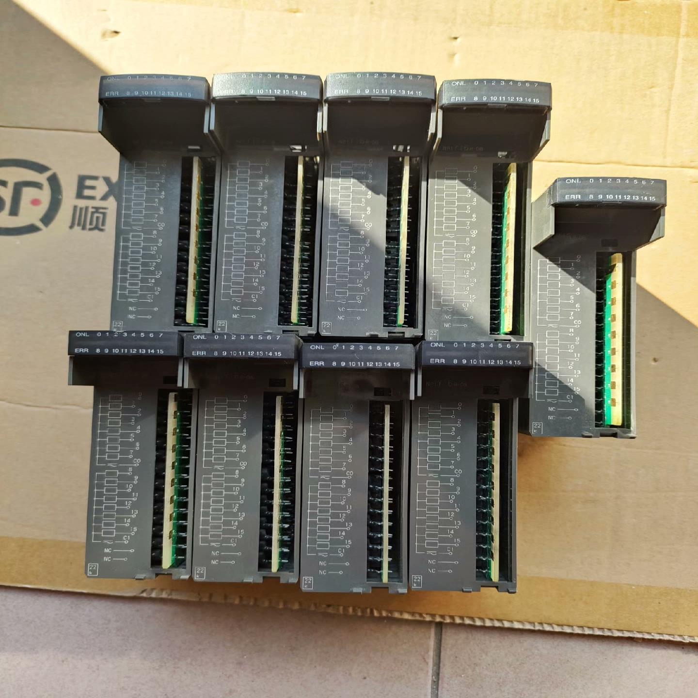 NP1Y16R-08富士PLC模块拍摄，成色如