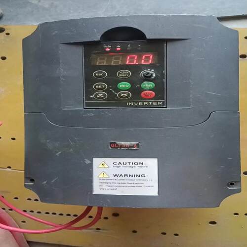 群倍变频器QLP3G-A/4G/5.5P-A3，4kw，拆机