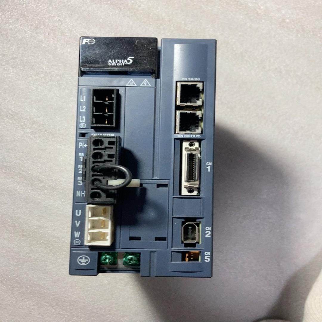 驱动器RYH152F5-VV2-ZC1 的，