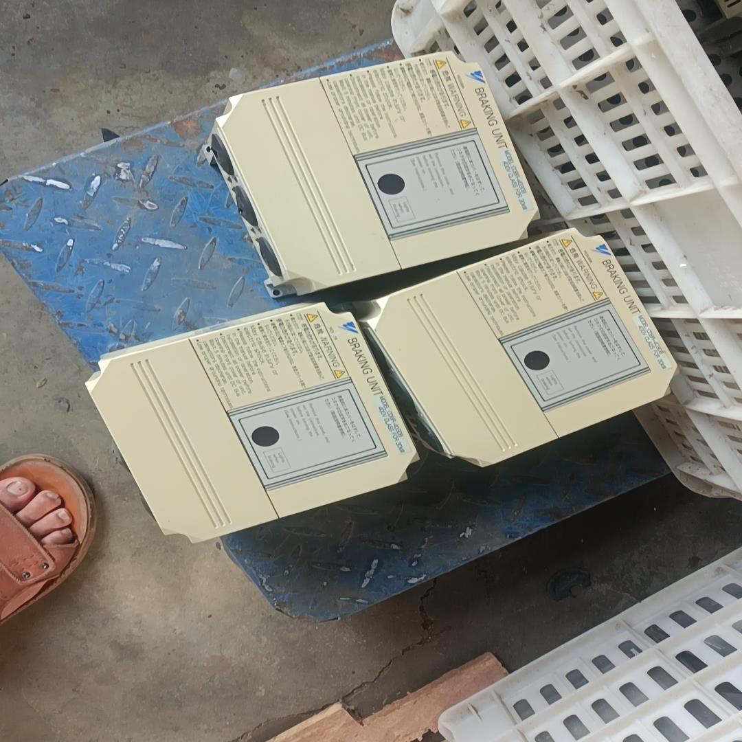 安川制动单cdbr 4030b 30kw ，