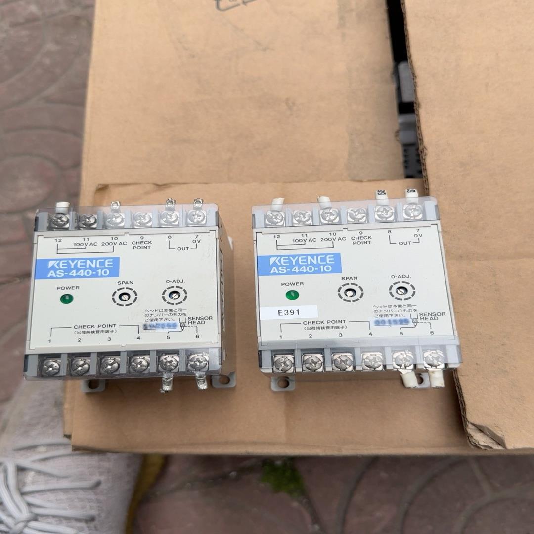 [德峰]基恩士KEYNCE-AS-440-10涡电流位移传感器。