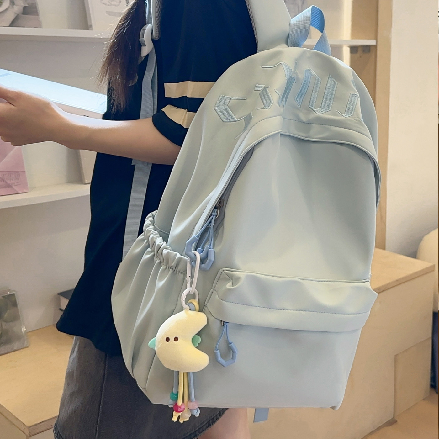 刺绣女中学生青少年大容量双肩包