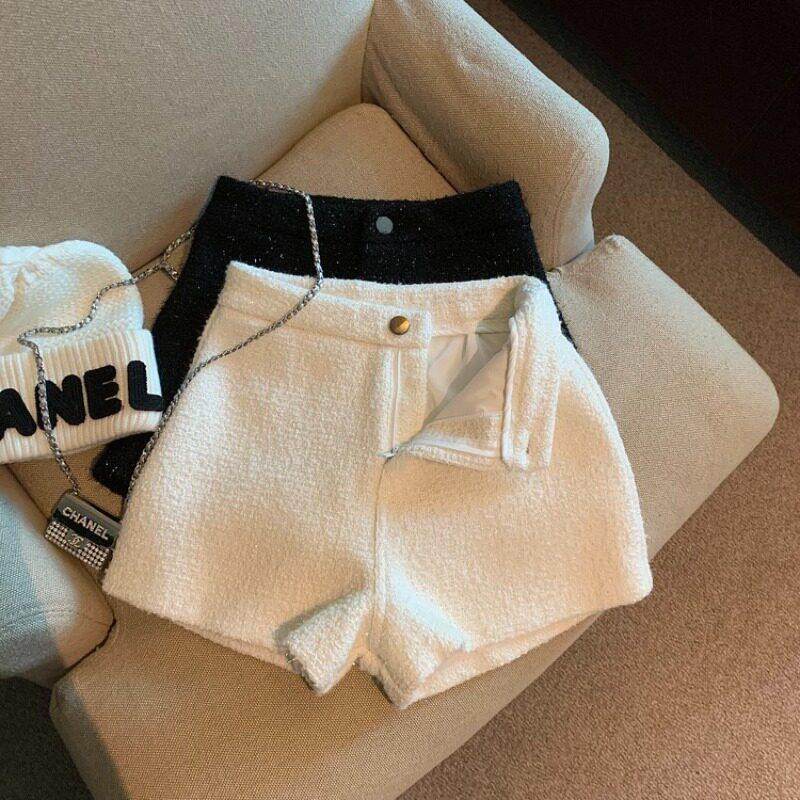 小香风粗花呢白色短裤女秋冬高腰显瘦a字阔腿靴裤外穿休闲打底裤