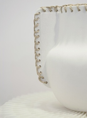 匠形现代风格陶瓷花瓶陶瓷摆件 白色家居样品房装饰花器软装摆件