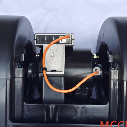 7003445 6689762山猫滑移装载机（Bobcat Skid Steers）鼓风机12V