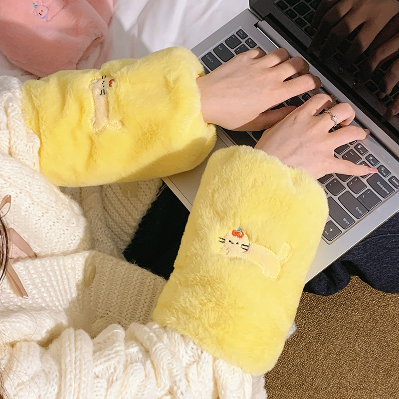 学生可爱秋冬毛绒款收口袖套卡通小狗防污家务耐脏办公室保暖护袖