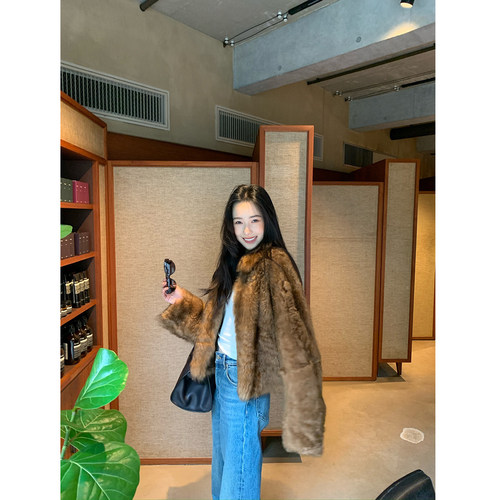 isaro uu 冬日焦糖挚爱半卷~西班牙进口托斯卡纳皮毛一体皮草外套