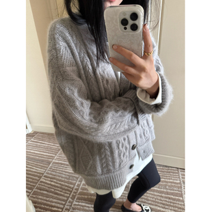 isaro uu 私服手工感麻花开衫~羊绒浣熊绒混纺V领宽松羊毛针织