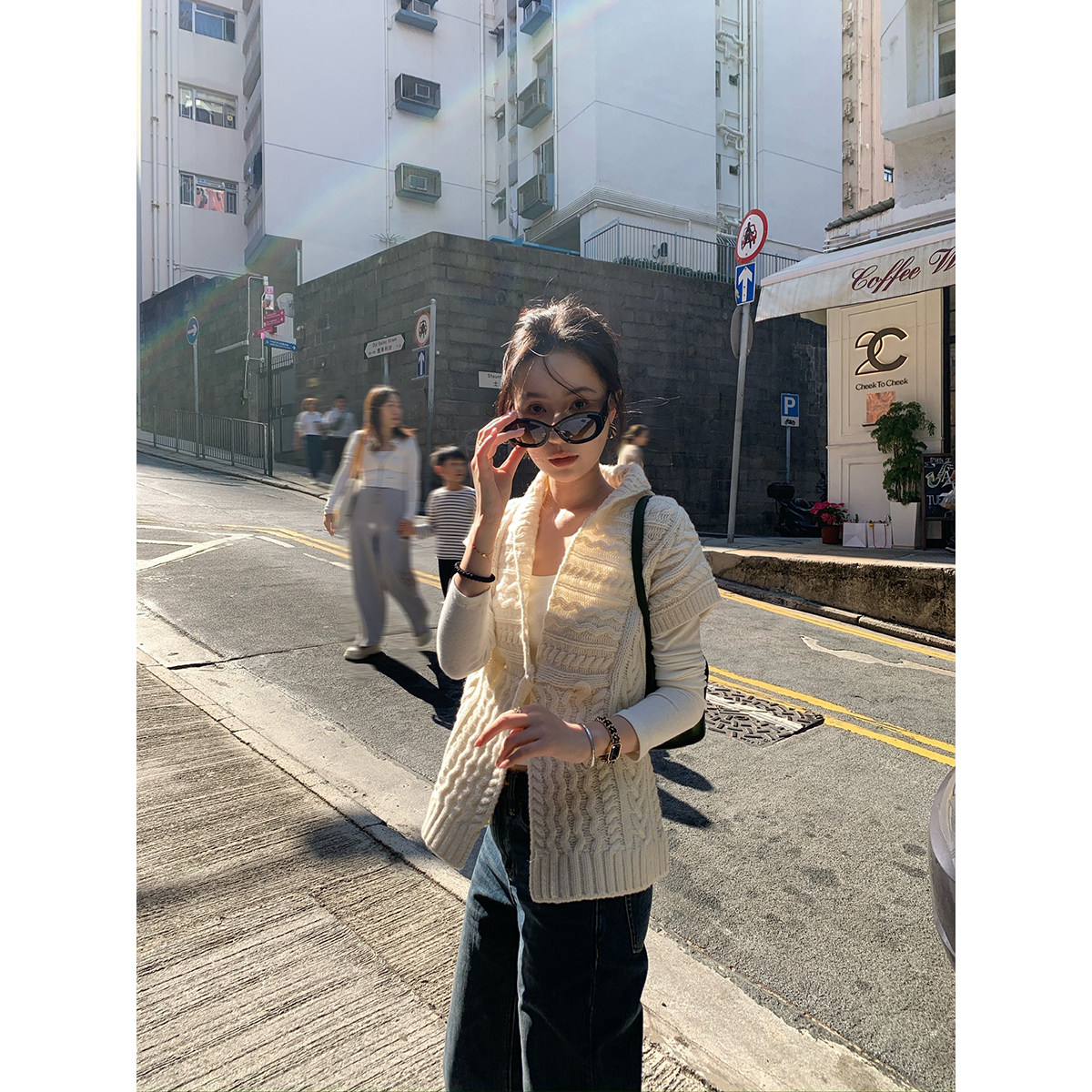 isaro uu 复古手工感麻花100羊毛马甲~多穿叠搭奶糖白针织