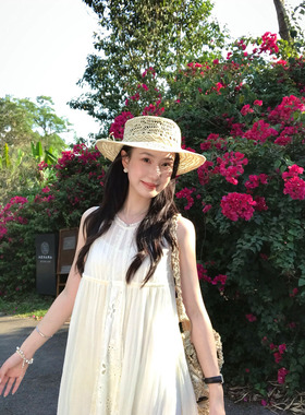 isaro uu 皱皱肌理感天丝连衣裙~重工定染梨花白刺绣无袖连衣裙