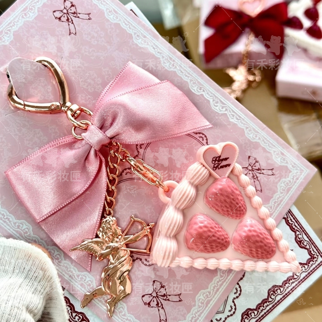 thumbnail for 花知晓Flowerknows 草莓丘比特香膏挂件甜心小熊粉饼挂件