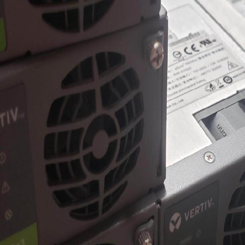 维谛R48-2000E3拆机成色如图
