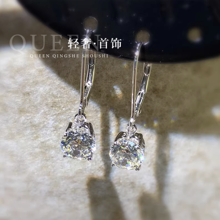 PT950铂金进口D色莫桑石四爪耳圈简约超闪不掉色圆钻耳环不掉色潮
