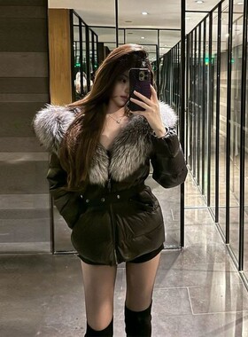 黑色棉服女冬季2025年新款短款仿皮草大毛领超好看时尚面包服外套