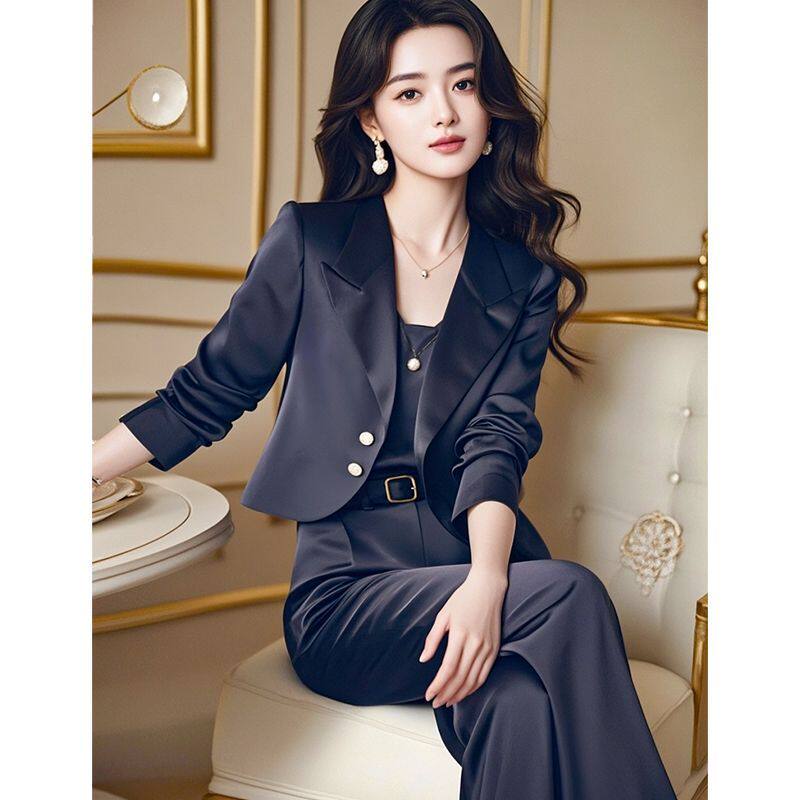 初春穿搭一整套高级感冷淡系独特别致气质小香风西装外套裤子套装