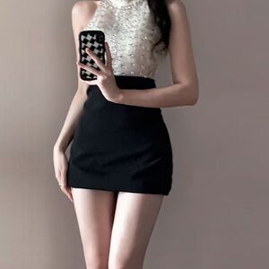 挂脖连衣裙2026新款女重工亮片拼接无袖削肩小香风包臀裙子女夏季