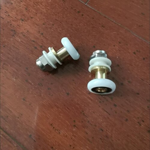 滚轮轨道挂轮圆弧形移门老式偏心浴屏上推拉淋浴房配件吊轮玻璃门