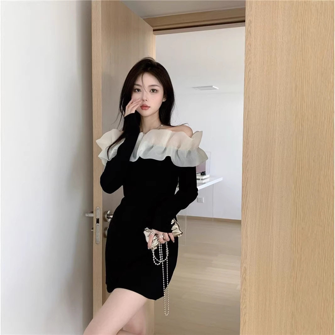 早秋高级感气质收腰包臀裙女性感纯欲风网纱拼接一字肩长袖连衣裙