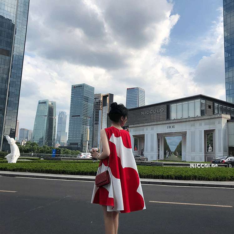 孕妇装连衣裙2024年夏季圆领新款可爱无袖很仙红色拼接清新韩版