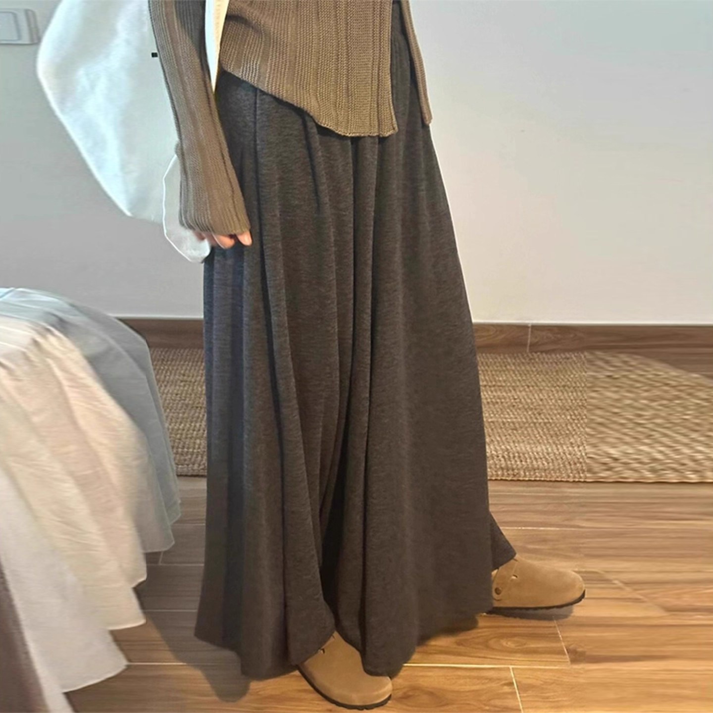 深灰色糯米裙裤女秋季新款胖妹妹mm高腰宽松显瘦垂感阔腿休闲裤子