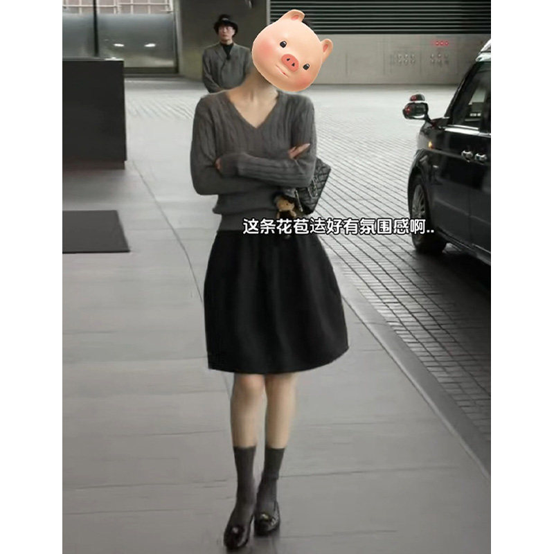毛呢咖色半身裙短裙女秋冬季2026新款a字伞裙显高五分花苞半裙