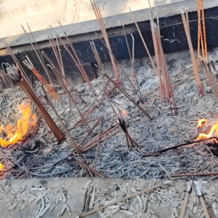 崂山寺庙香炉灰财神龙王玉皇香灰纯净道观净灰正宗香火延续香灰末