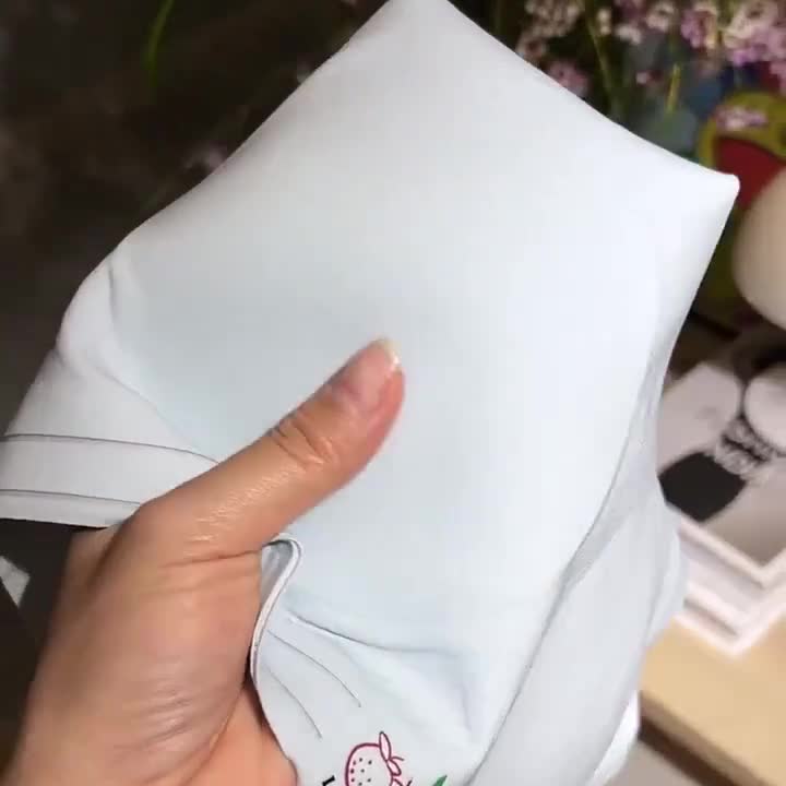 女童无痕内衣青春发育期