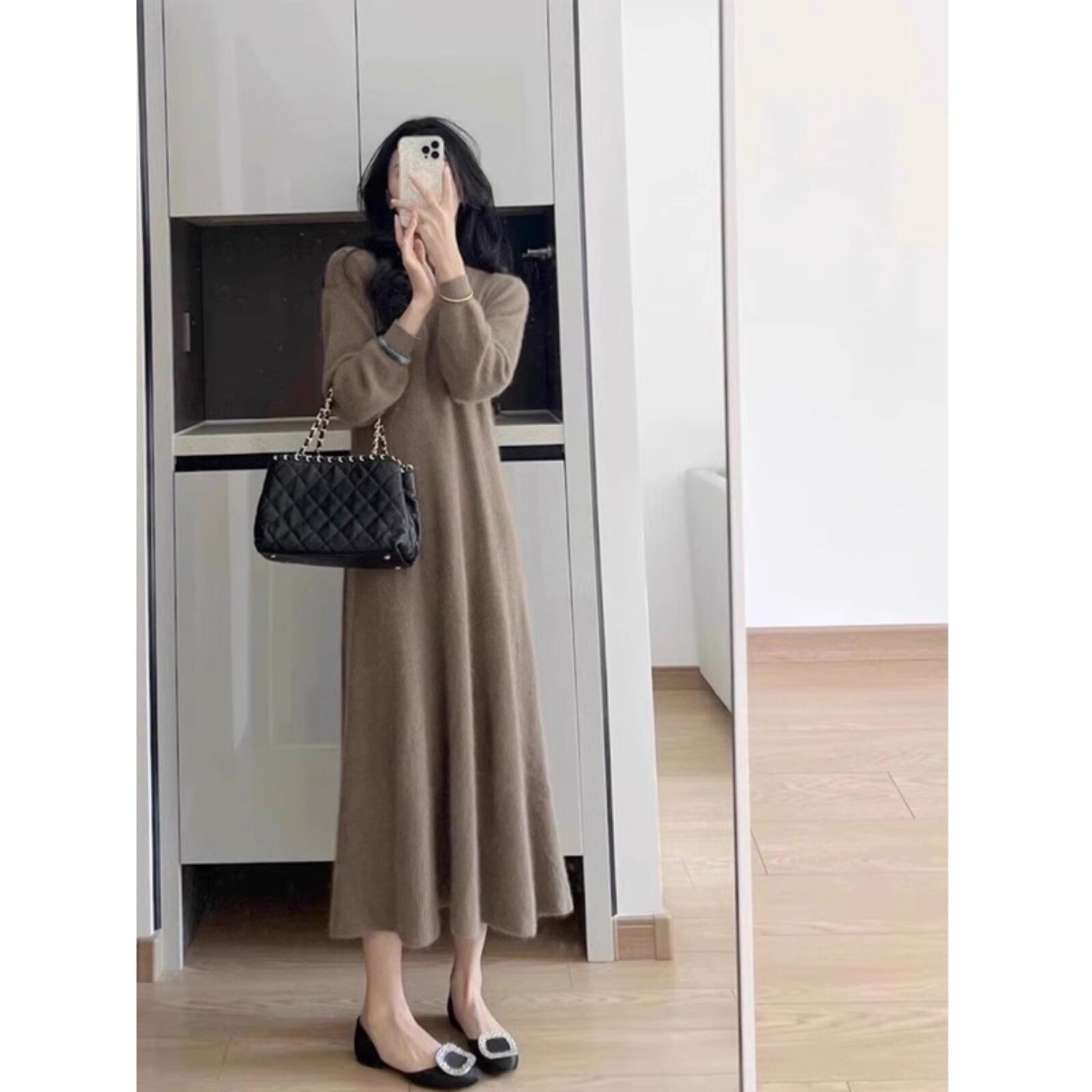 欧洲秋季女性2025新法国a字裙长过膝针织底裤连衣裙