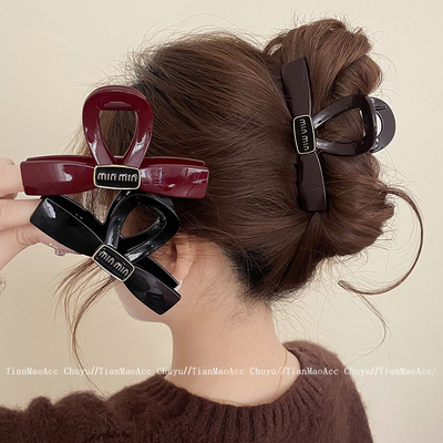 字母蝴蝶结抓夹女秋冬2024新款高级感后脑勺盘发发夹气质鲨鱼夹