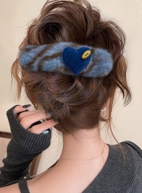 毛绒豹纹爱心鸭嘴夹女秋冬2025新款后脑勺盘发抓夹复古发夹发饰