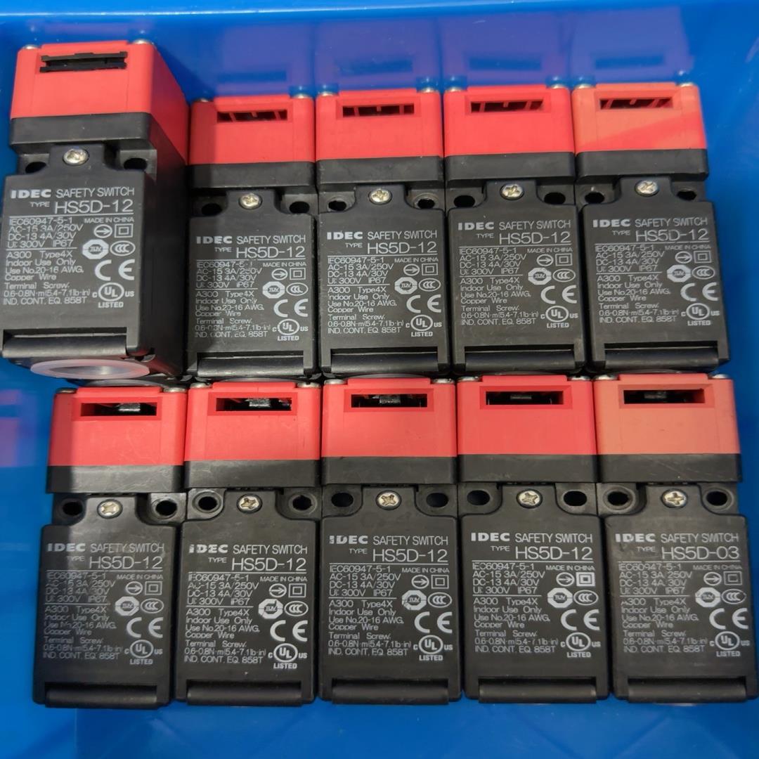 和泉IDEC安全门开关 HS5D-1210个