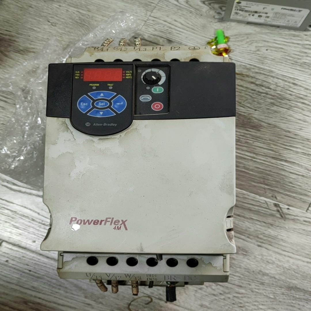 （设备配件） 实物图AB变频器 -D013N104 22 拍摄F