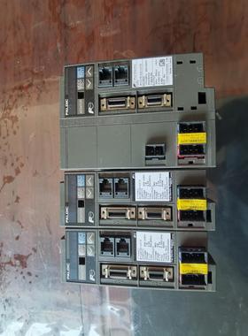 伺服驱动器 RYC401D3-VVT2有2个，RYC75