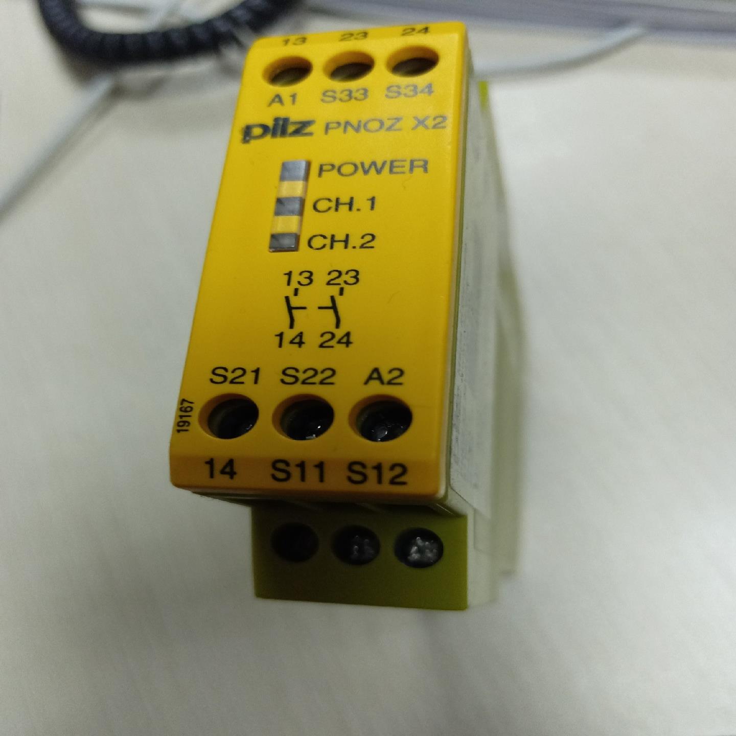 pilz皮尔兹安全继电器X2 订货号774303 全新原装已