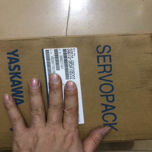 安川伺服SGD7S-5R5A10B202，余品，全新带