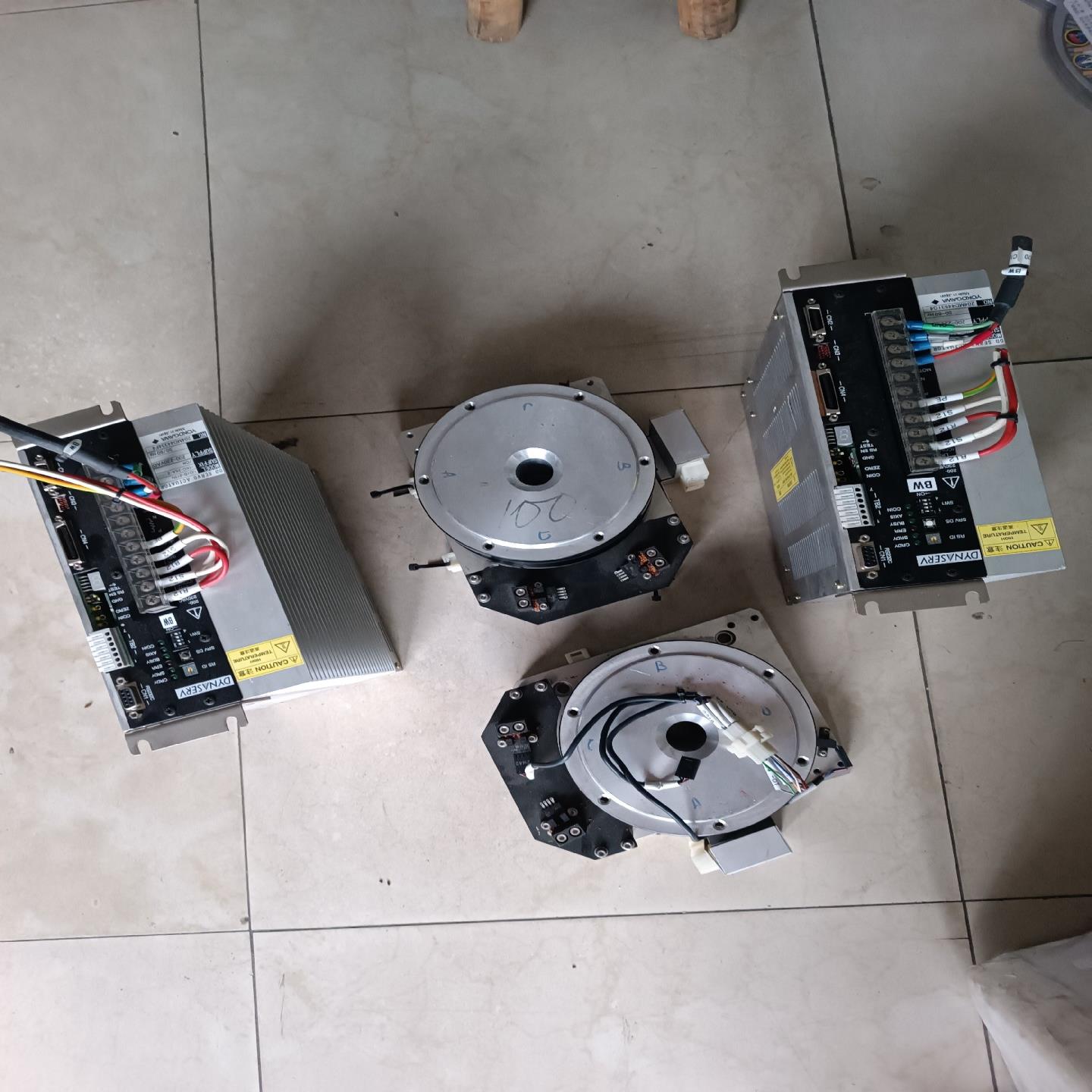 DM1B-015G-1C2A1S2