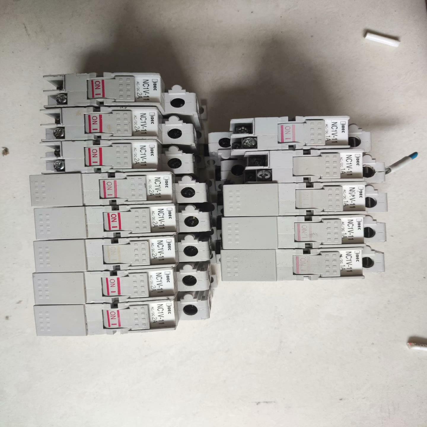 和泉-NC1V-11   1p  1A  6个  2a