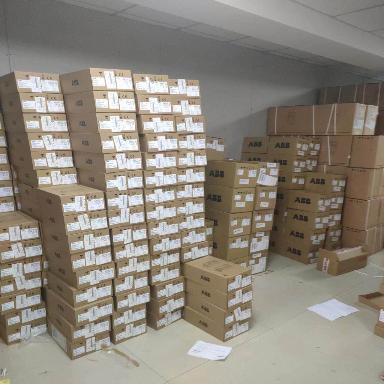 （设备配件）ABB变频器ACS310-03E-04A5-4   1.5K