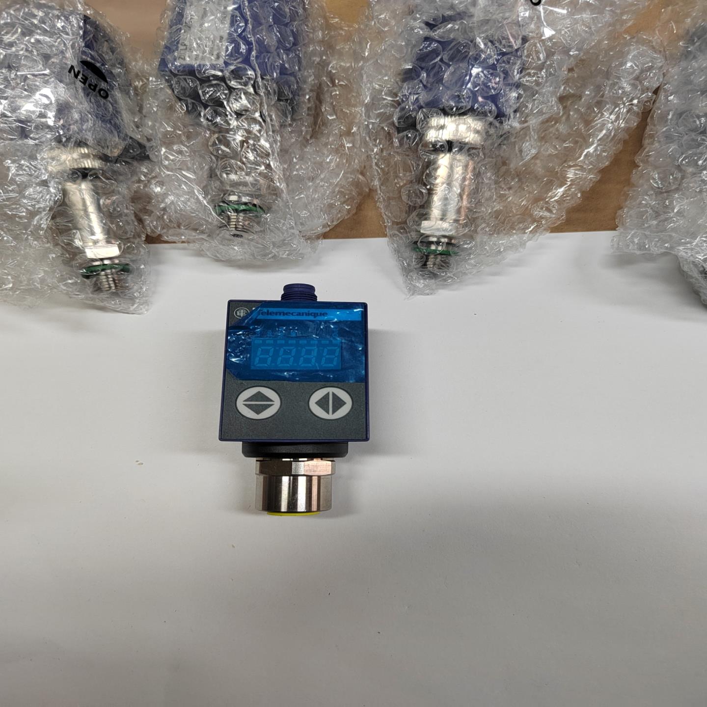 压力开关XMLR025G1N25 2021-W05，项