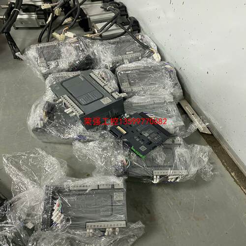 【荣强工控】施耐德PLC TM200C16U  200一个