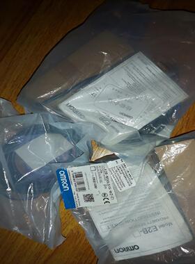 OMRON E2B-M30LS15-WZ-C1接近开关，全新