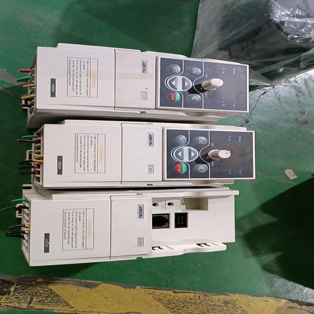四方变频器E300-2S0004  0.4kw